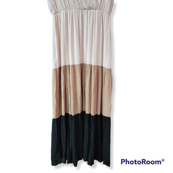 Accent Cream Calista Colorblock Maxi Dress - Picture 4 of 11